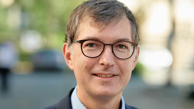 DECIPHER-M: decoding cancer metastasis with AI
